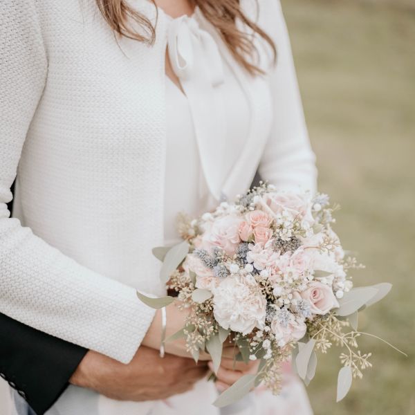 YOUR MOMENT Weddings