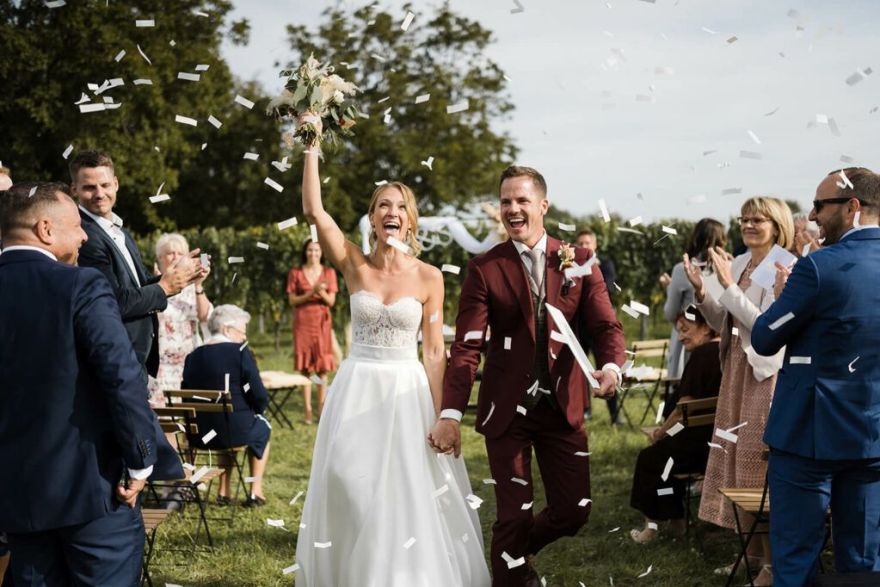 © https://media.hochzeit.click/image/upload/w_1800,c_fill,dpr_auto,f_auto/v1614619482/hochzeitclick01/Hochzeitsfotografin-Wien-Niederoesterreich-Kopie-1-1024x683_a2ha9o.jpg Barbara