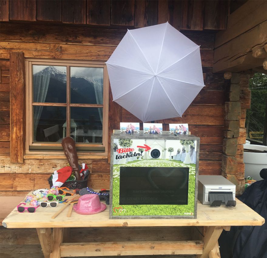 © https://media.hochzeit.click/image/upload/w_1800,c_fill,dpr_auto,f_auto/v1641304973/hochzeitclick01/zn7tkwvbgcxq62ijdyii.jpg SZENE1 Entertainment GmbH