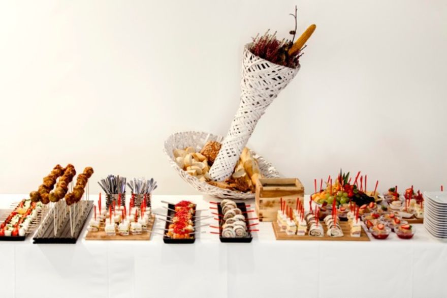 © https://media.hochzeit.click/image/upload/w_1800,c_fill,dpr_auto,f_auto/v1666108712/hochzeitclick01/47815/header-eventcatering.jpg Eventcatering Graz