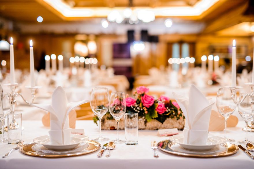 © https://media.hochzeit.click/image/upload/w_1800,c_fill,dpr_auto,f_auto/v1666109163/hochzeitclick01/32842/grafenwirt-in-aich.jpg Zum Grafenwirt