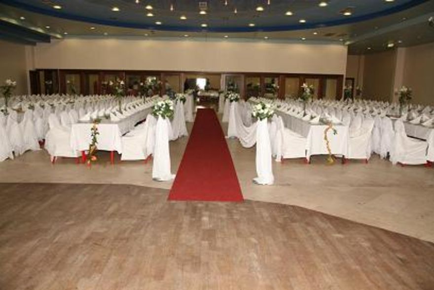 © https://media.hochzeit.click/image/upload/w_1800,c_fill,dpr_auto,f_auto/v1666109824/hochzeitclick01/23424/image027.jpg Mozaik Eventcenter