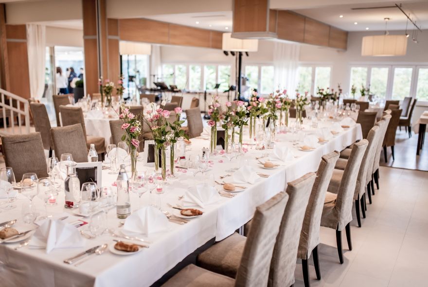 © https://media.hochzeit.click/image/upload/w_1800,c_fill,dpr_auto,f_auto/v1666110112/hochzeitclick01/13920/seehotel-europa.jpg Seehotel Europa