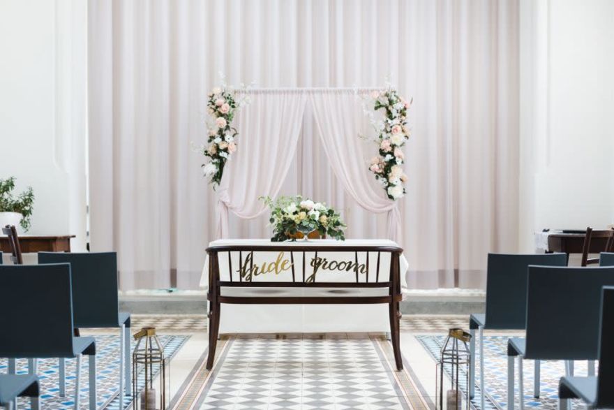 Fiona Seidl - Flowers Interior Design