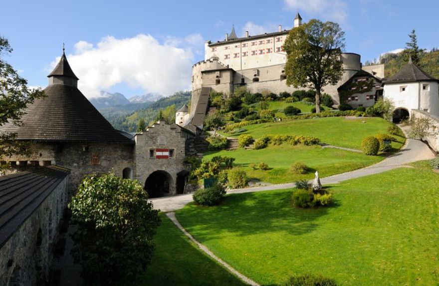 © https://media.hochzeit.click/image/upload/w_1800,c_fill,dpr_auto,f_auto/v1686223251/hochzeitclick01/2365/5653.jpg Burg Hohenwerfen