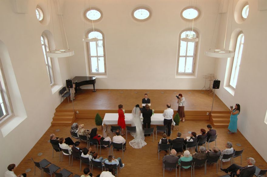 © https://media.hochzeit.click/image/upload/w_1800,c_fill,dpr_auto,f_auto/v1686224054/hochzeitclick01/2506/4670.jpg Salomon Sulzer