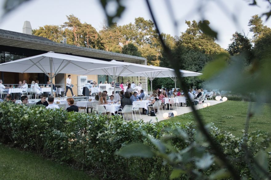 © https://media.hochzeit.click/image/upload/w_1800,c_fill,dpr_auto,f_auto/v1686224069/hochzeitclick01/3620/37995.jpg Schottenhof