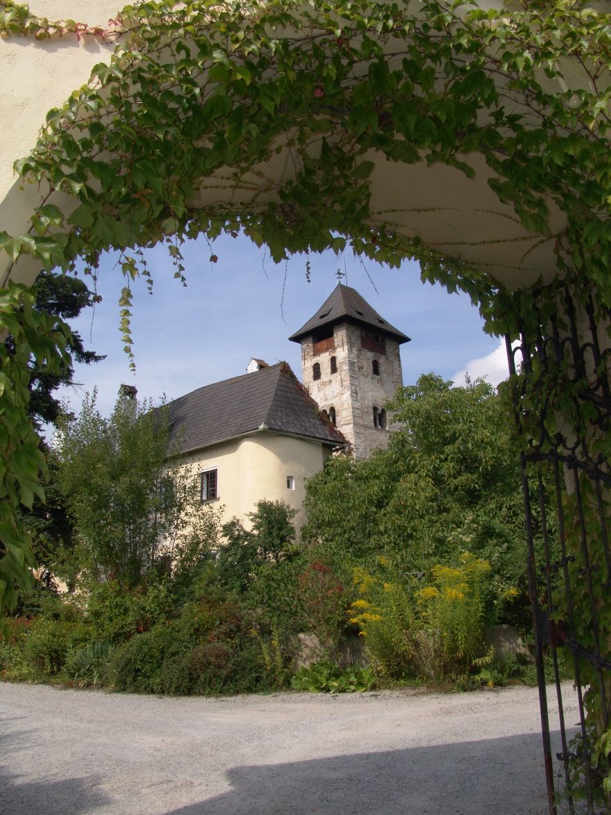 © https://media.hochzeit.click/image/upload/w_1800,c_fill,dpr_auto,f_auto/v1686224101/hochzeitclick01/2423/5382.jpg Hotel Burg Oberranna