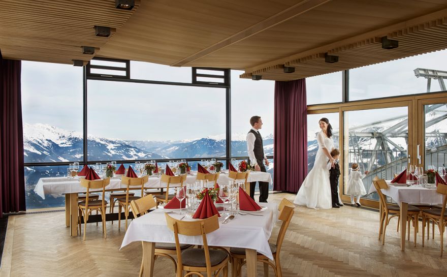 © https://media.hochzeit.click/image/upload/w_1800,c_fill,dpr_auto,f_auto/v1686224751/hochzeitclick01/23348/16222.jpg Freiraum