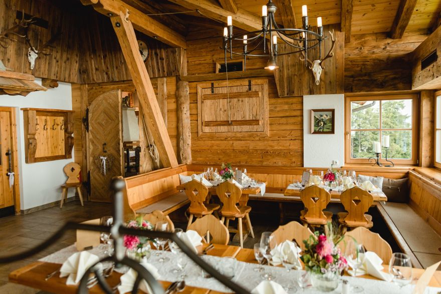 © https://media.hochzeit.click/image/upload/w_1800,c_fill,dpr_auto,f_auto/v1686225099/hochzeitclick01/33339/260242.jpg Kandleralm
