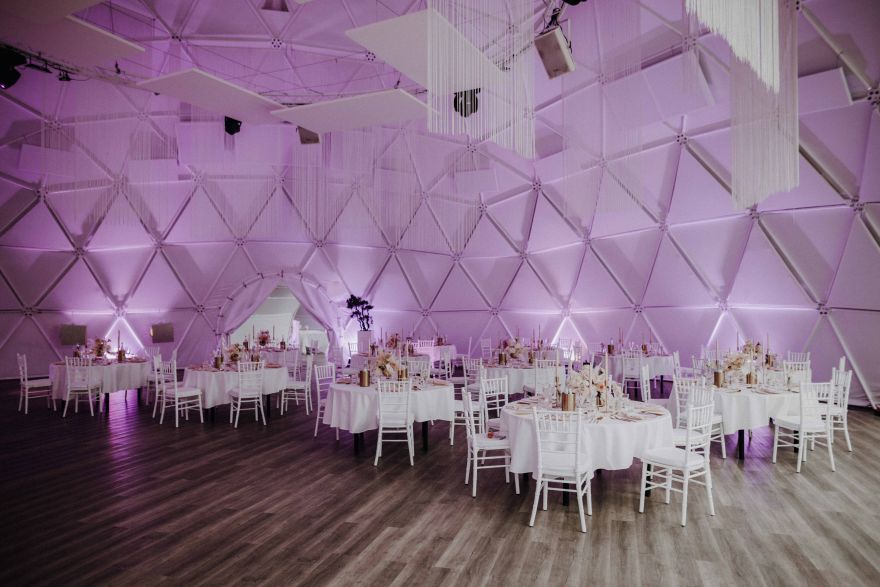 © https://media.hochzeit.click/image/upload/w_1800,c_fill,dpr_auto,f_auto/v1686225191/hochzeitclick01/QbpMdqFNjkaFPZj63KYk3oX38yB3/371750.jpg Atmosflair Hildesheim