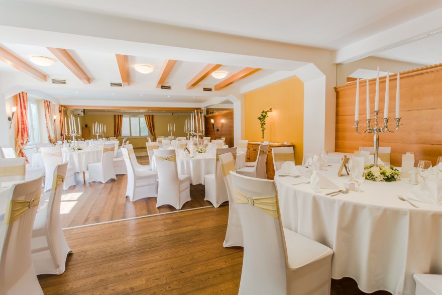 © https://media.hochzeit.click/image/upload/w_1800,c_fill,dpr_auto,f_auto/v1686225260/hochzeitclick01/53401/180266.jpg Gasthof Gross