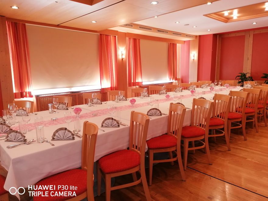 © https://media.hochzeit.click/image/upload/w_1800,c_fill,dpr_auto,f_auto/v1686225631/hochzeitclick01/xkaD9mJUaLQMq6l4MI63V62FM2J2/379557.jpg Landgasthaus zur Post