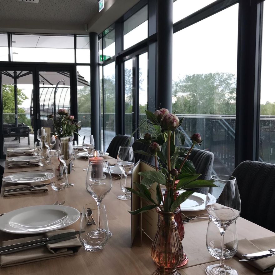 johann restaurant & elblounge