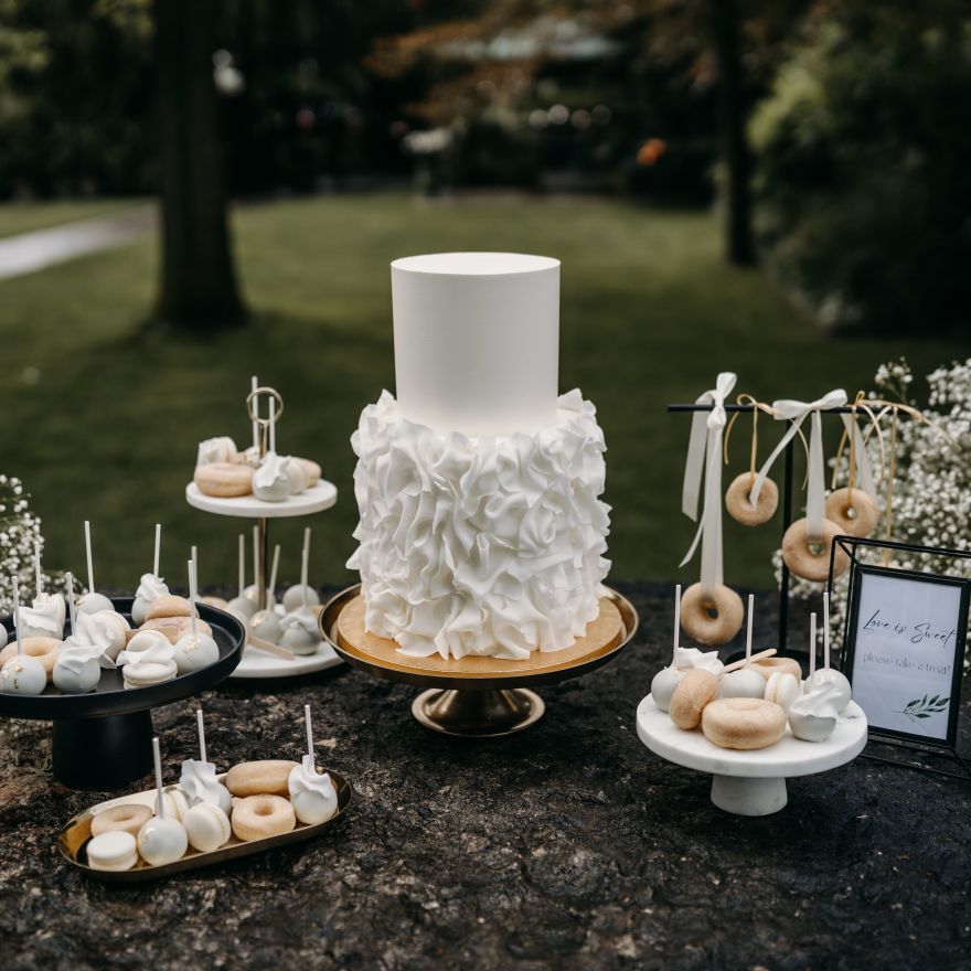 Design Cakes & Sweets by Kathi Winkler