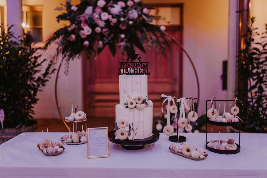 Design Cakes & Sweets by Kathi Winkler