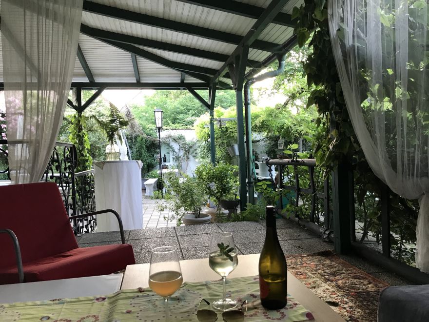 Gartenschank im alten Stadl