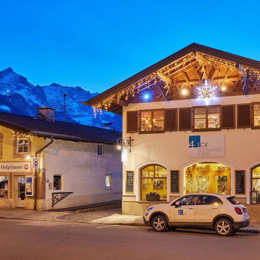 4ECK Restaurant & Bar 