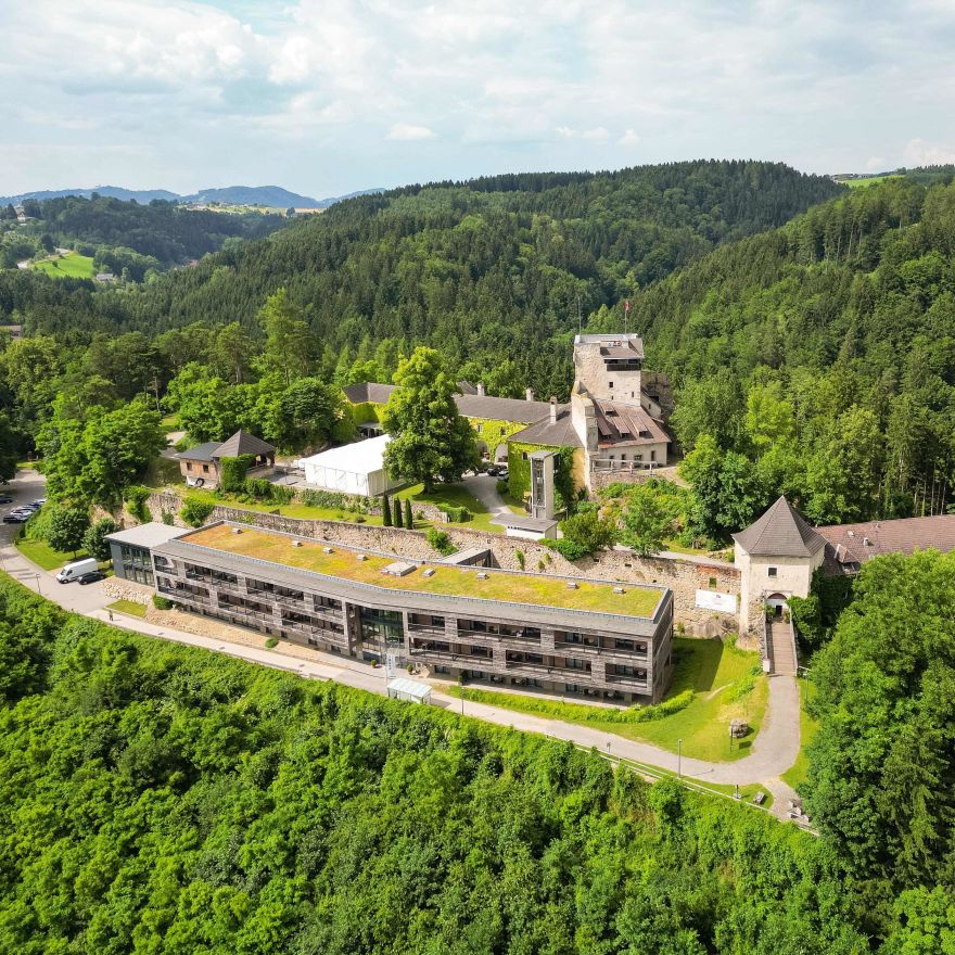 Burg Kreuzen Betriebs GmbH
