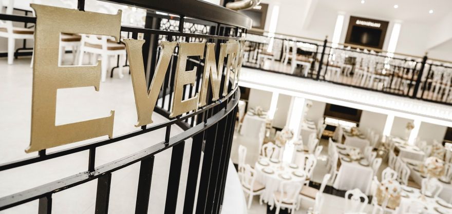 White Event Palast 