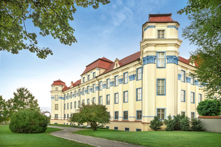 © https://media.hochzeit.click/image/upload/w_1800,c_fill,dpr_auto,f_auto/v1741943457/hochzeitclick01/pmnbvogdb7spy6cbtxte.jpg Historisches Schloss Tettnang