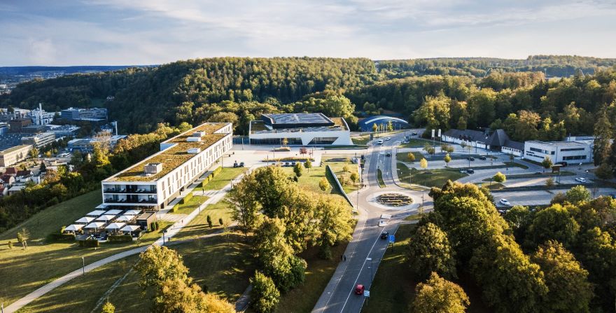 © https://media.hochzeit.click/image/upload/w_1800,c_fill,dpr_auto,f_auto/v1744704649/hochzeitclick01/dtmkhhjtcgmkonbp1tnf.jpg Schlosshotel Hellenstein
