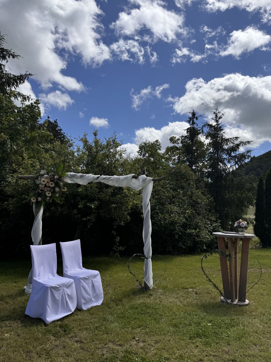 Hotel Bastenhaus Hochzeit im grünen