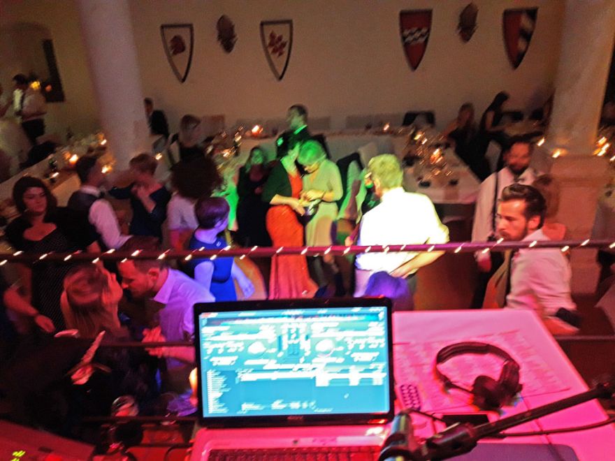 Hochzeitsband & DJ Hubert-live aus Straubing