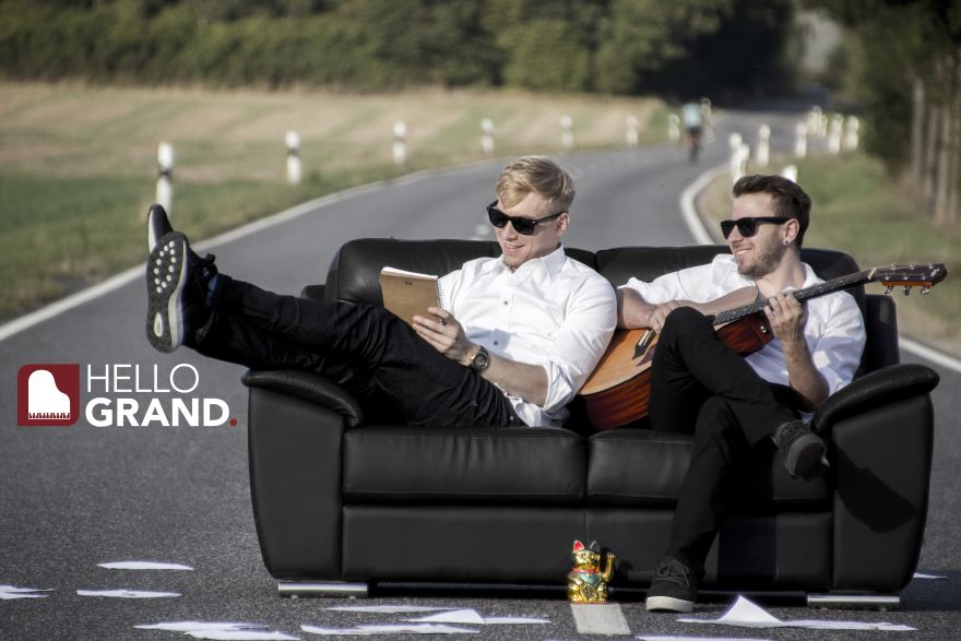 HELLO GRAND. - Die einzigartig elegante Coverband