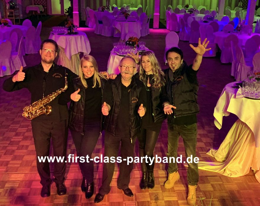 First Class Partyband