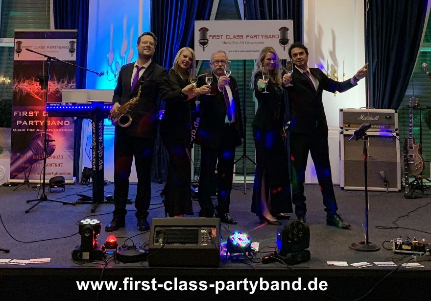 First Class Partyband