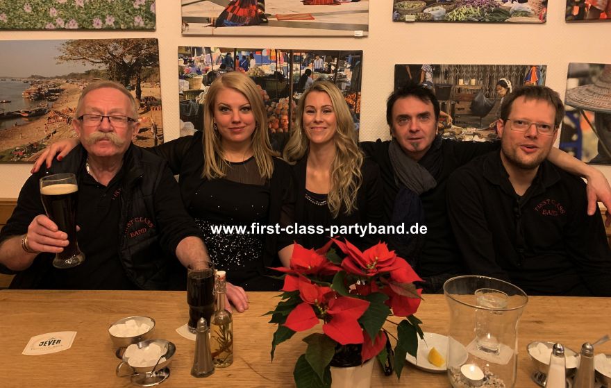 First Class Partyband