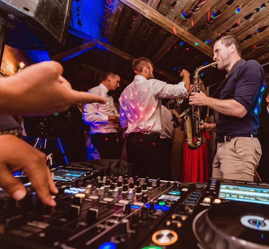 Sax & the DJ // Saxophonist und Party-DJ