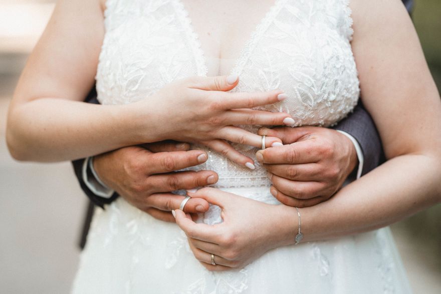 Hochzeitsfotografie Bauch