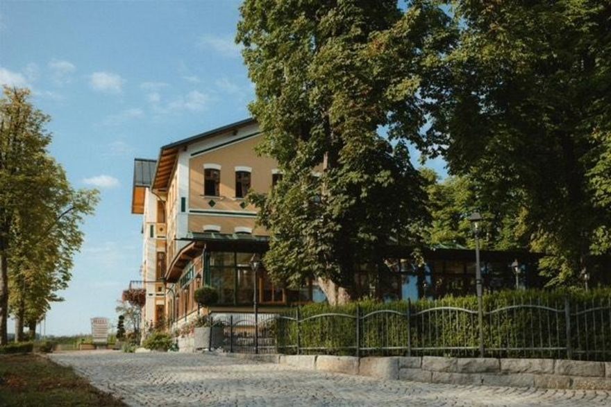 Waldschloss Hotel-Restaurant