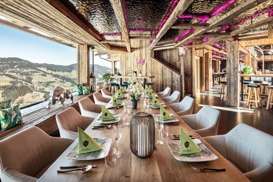 Aster's MOUNTAINCLUB
