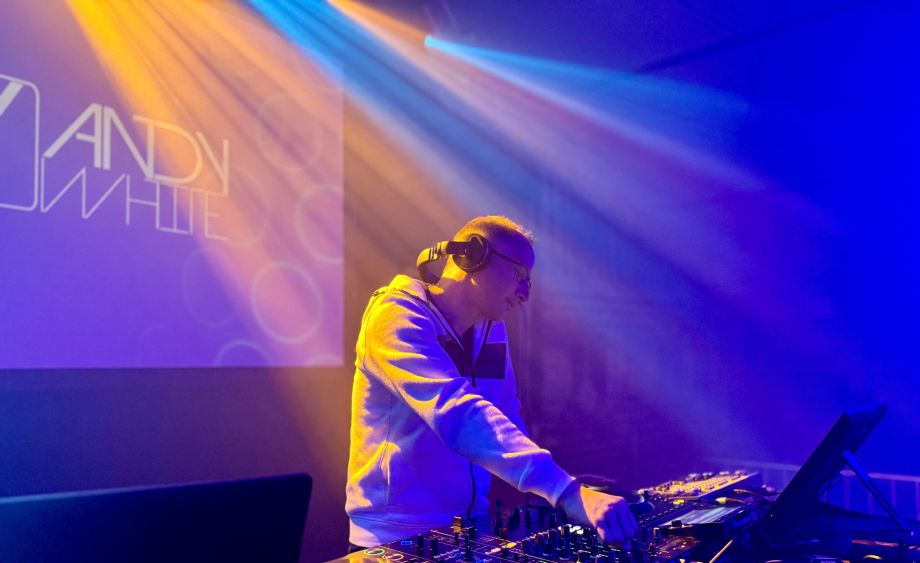 DJ ANDY WHITE